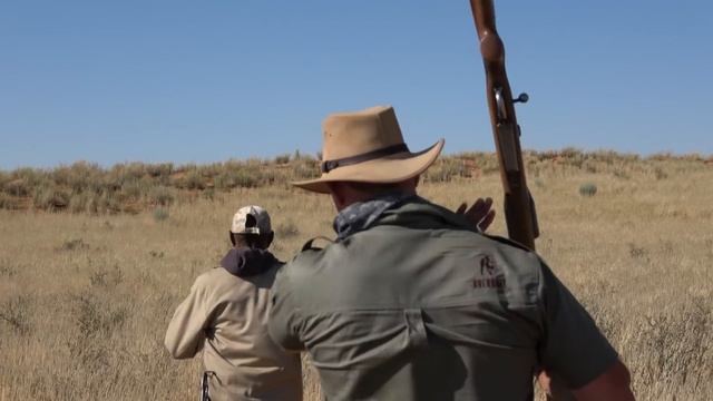 Hunting Large Oryx in Namibia Epic Walk-and-Stalk Two Oryxes! Liver Kidney Heart & Testicle Braai! смотреть онлайн
