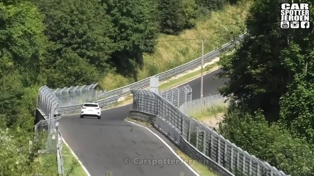 Kia Sorento SPIED TESTING AT THE NURBURGRING! смотреть онлайн