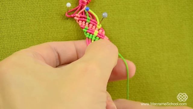 Criss-cross lines, Friendship Bracelet Tutorial смотреть онлайн