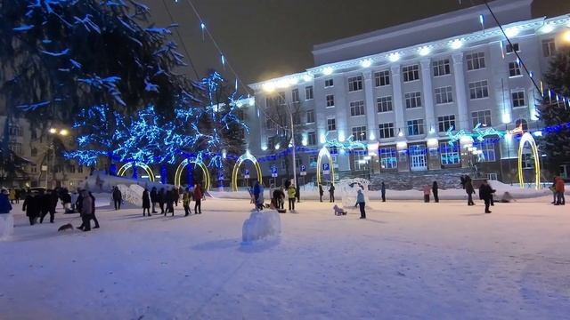 Уфа. Елка на Советской площади 2020 Новый год смотреть онлайн