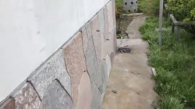 Отделка камнем - скандинавским валуном. Входная группа, цоколь, элементы фасада. смотреть онлайн