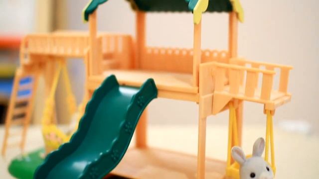 Детский игровой Sylvanian Families "Игровая площадка" смотреть онлайн
