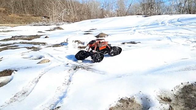 Тест драйв гусеничного краулера на радиоуправлении смотреть онлайн