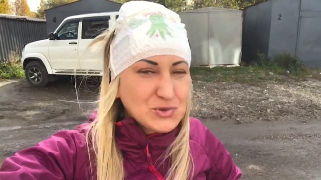 В памперсе катаемся в открытом люке. Давим памперс колесом.