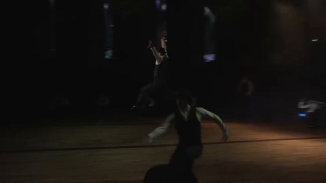 Фрагмент спектакля театра танца им. В. Елизарова "Кабаре-экспресс" The Singer (Liza Minnelli). смотреть онлайн