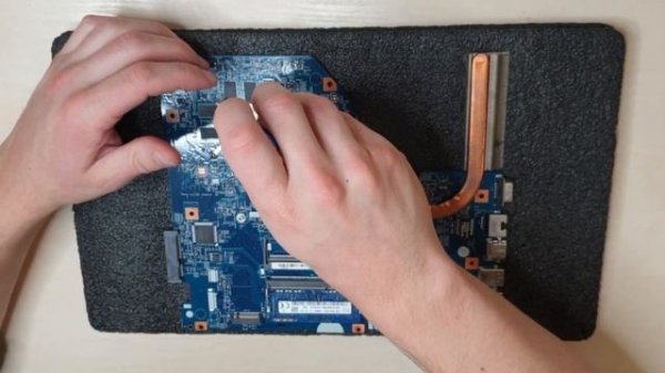 Acer Aspire E5-772G complete disassembly and cleaning/replacing thermal paste