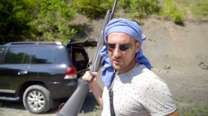 Пуля против брони! Выдержит ли LAND CRUISER 200? Каха и Чуня.