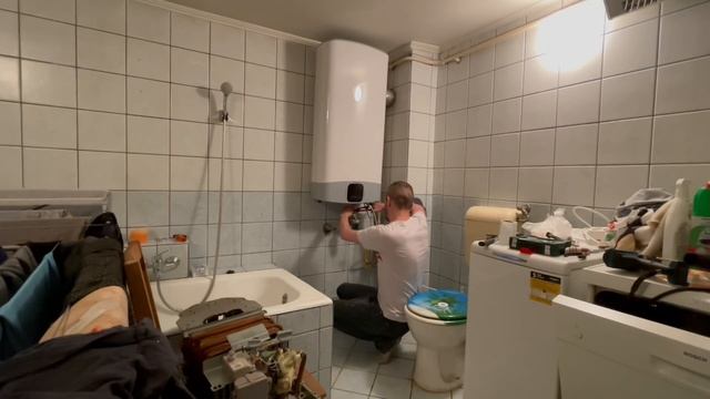 Ariston Velis EVO 80 elektromos okos bojler felszerelés 2.rész смотреть онлайн