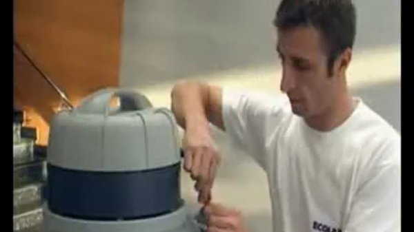 Comac C4 Самая маленькая поломоечная машина райдер. Для клининга и уборки