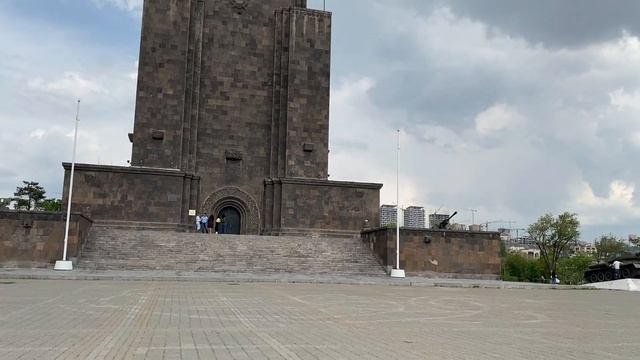 Армения/Ереван. Озеро Севан, монастырь Севанаванк. Мать- Армения. Улицы Еревана. Армянская еда. смотреть онлайн