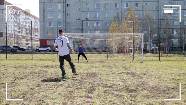 ПЕНАЛЬТИ СТРАННЫМИ МЯЧАМИ | ПРОИГРАВШИЙ ЕСТ РУБЕЦ смотреть онлайн