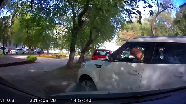Почему нужен регистратор с записью в режиме парковки смотреть онлайн