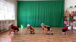 "Спортивный танец" мальчики подготовительной группы МБДОУ "ЦРР-д/с "Кэнчээри"