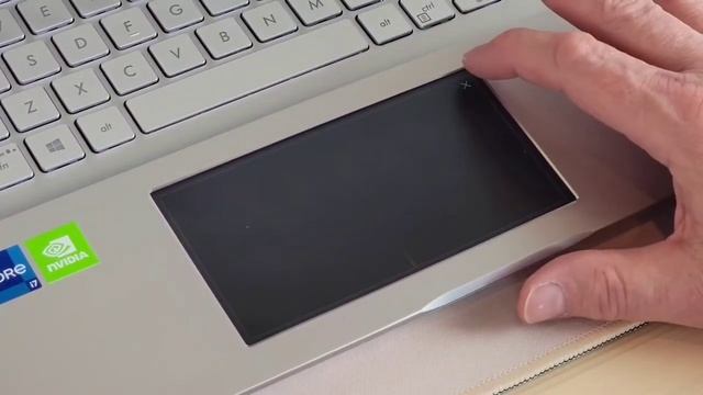 Asus Vivobook S15 S532EQ-DS79 Toggle Between Screenpad and Trackpad смотреть онлайн