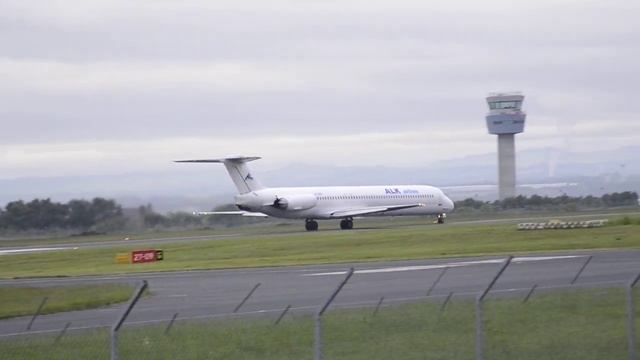 ALK Airways MD-80 LZ-DEO @ Liverpool Airport смотреть онлайн