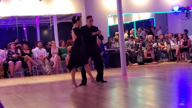 Tango vals by Jesica Arfenoni & Maximiliano Cristiani at Windy City Tango Festival 2023 смотреть онлайн