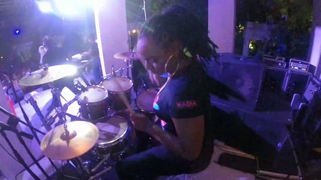 Nadia Batson One Island live Sass in Artform 2019 Alanna White on drum. смотреть онлайн