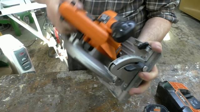 Аккумуляторная бесщёточная пила AEG BKS 18 0 451537 смотреть онлайн
