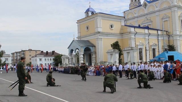 слет городов воинской славы.Елец 2018.показательное выступление клуба "Ельчане" смотреть онлайн