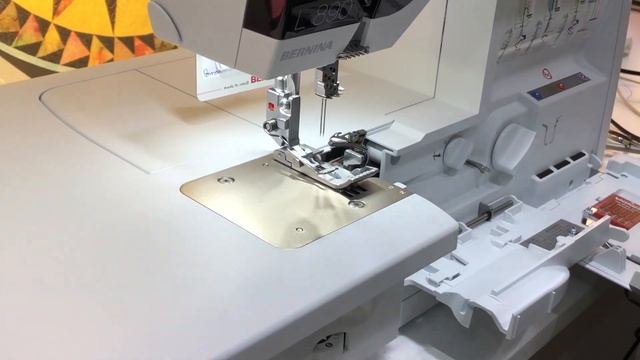 BERNINA L890 Unboxing And Sewing