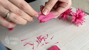 Простые цветы из гофрированной бумаги |  Simple crepe paper flowers DIY Kosmach Flowers