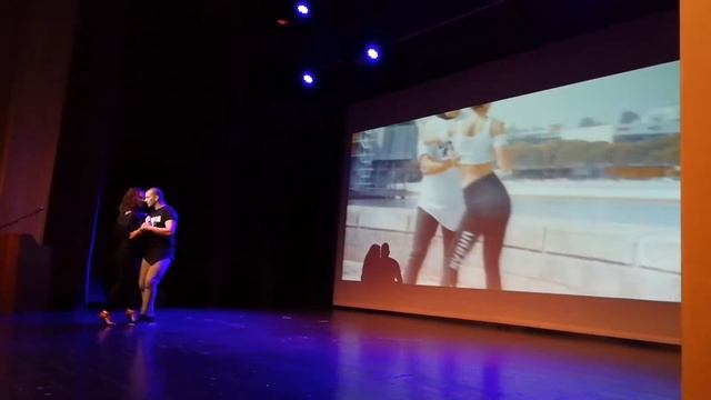 Urban kiz no Festival de dança em Benavente смотреть онлайн