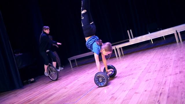 Вперед в прошлое смотреть онлайн