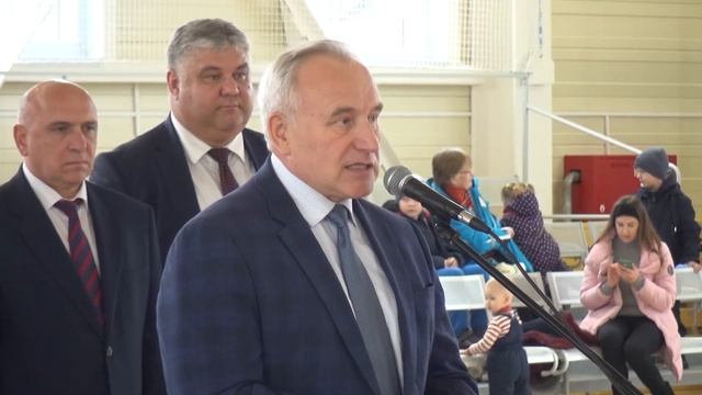 Два обновленных спорткомплекса открыли в агрогородке Бабиничи и Орше смотреть онлайн