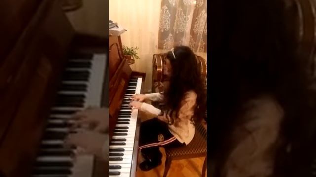 Двоскин "Пьеса" ✓18 исполняет 7 кл. Гогчян Сирушо 🎹🎶🎼 смотреть онлайн