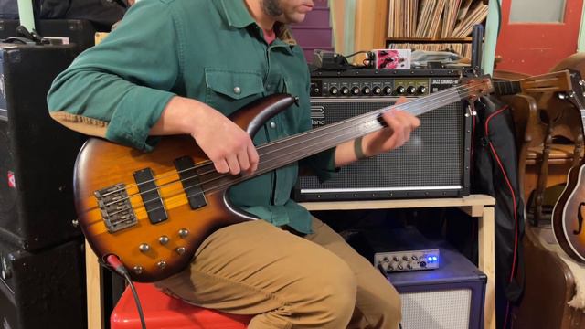 2018 Ibanez Soundgear SRF-700 Fretless Active Electric Bass Guitar