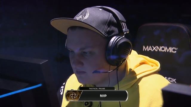 NaVi vs NiP - 2/3 Dust 2. Мажор DreamHack Open Cluj Napoca 2015. Playoff 1/2 Стадия. CS:GO смотреть онлайн