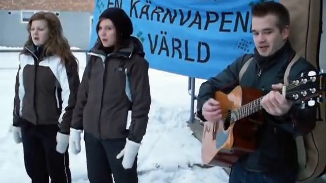 Manifestation för en kärnvapenfri värld fem i tolv смотреть онлайн