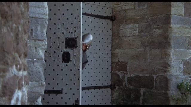 Monty Python - The Cave Of Caerbannog - HD WITH ENGLISH SUBTITLES смотреть онлайн
