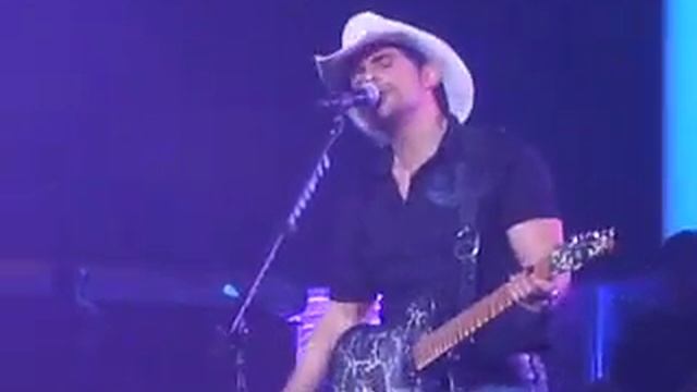 Brad Paisley Then Excel Energy Center смотреть онлайн