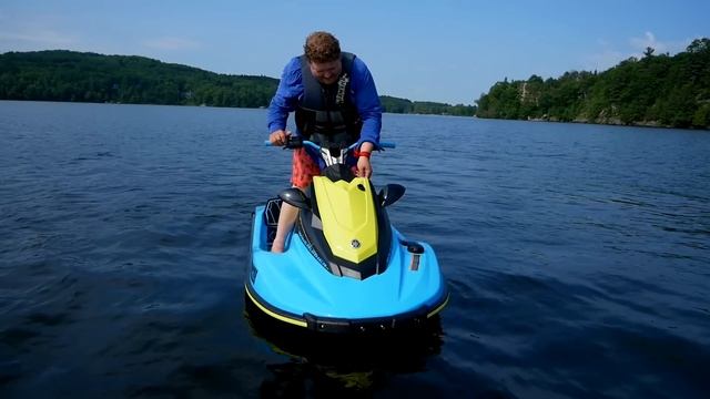 2022 Yamaha JetBlaster In-Depth Review - Better Than a Sea-Doo Spark Trixx? смотреть онлайн
