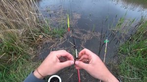 РЫБАЛКА НА МАЛОЙ РЕКЕ. ЛОВЛЯ КАРАСЯ НА ПОПЛАВОК И МОРМЫШКУ