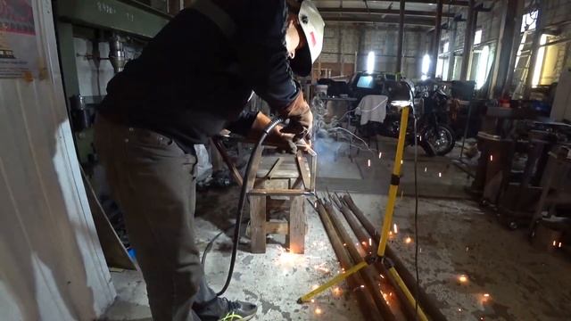 Самодельные качели во дворе просто быстро надежно смотреть онлайн