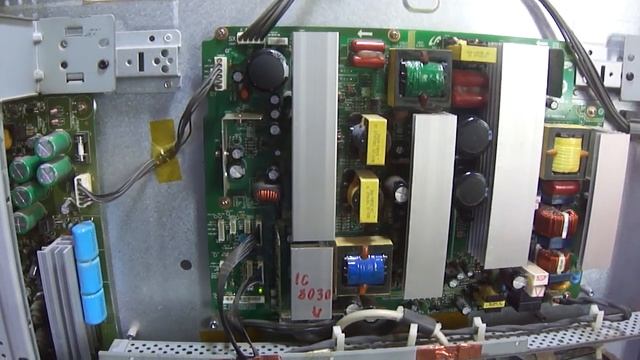 Ремонт телевизора PHILIPS 42PFP5332/10. Не включается. смотреть онлайн