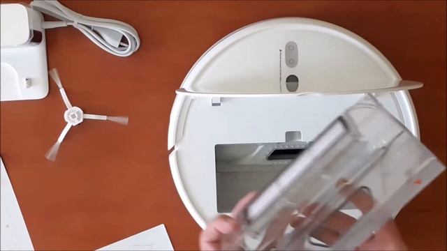 Xiaomi Mi Robot Vacuum Mop смотреть онлайн