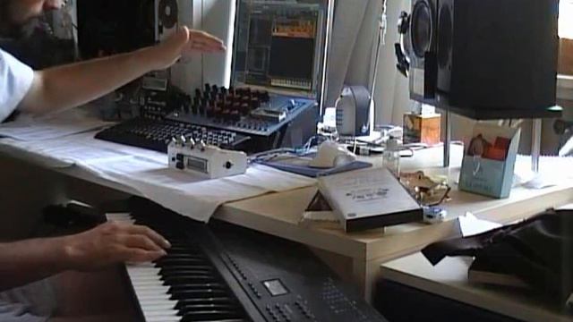 Garritan Personal Orchestra and MIDIBOX D-BEAM controller смотреть онлайн