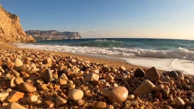 Крым сегодня. Море, волны, шум прибоя смотреть онлайн