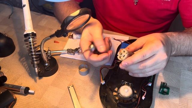 Ремонт робота мойщика окон. Window Cleaner Robot.