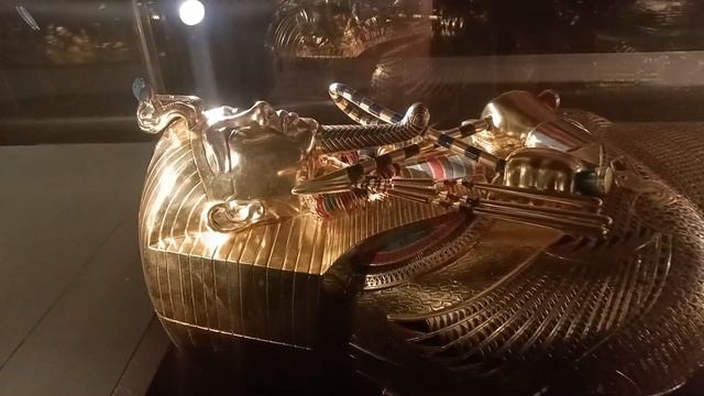 PHARAOH in Moscow ! BROUHAHA ! СЕНСАЦИЯ !!! В России нашли нетронутый саркофаг эпохи Рамзеса IV. смотреть онлайн