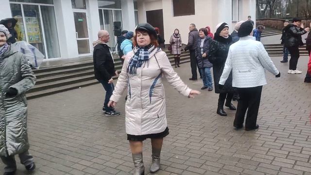 А вишня ? красная.....02.04.23 Гомель парк Луначарского ? смотреть онлайн