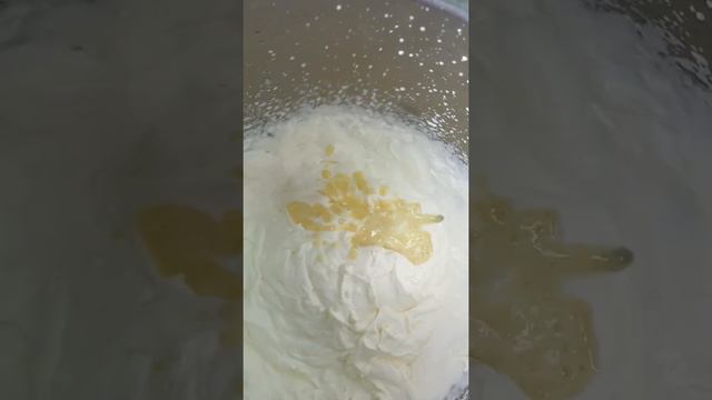 Мороженое из сирени. Как вам. такой десерт смотреть онлайн