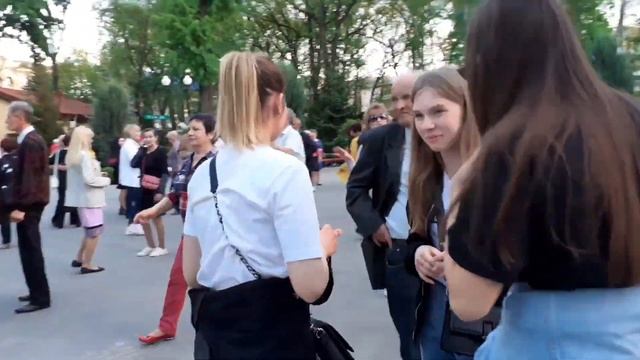 Я НЕ ЗНАЮ, ЧТО СКАЗАТЬ ТЕБЕ ПРИ ВСТРЕЧЕ! ТАНЦЫ ХАРЬКОВ СЧАСТЛИВЫЕ МОМЕНТЫ смотреть онлайн