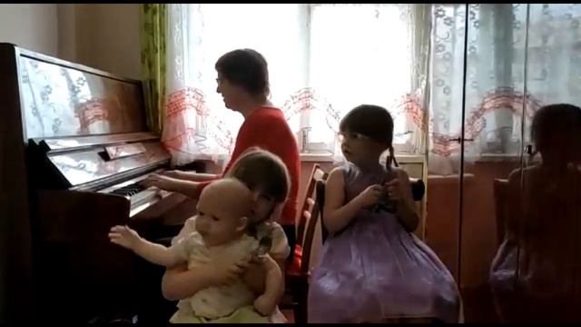 Пономарева Ленина Афанасьевна, Лузгановы Анжелика,Аделина,Леонард смотреть онлайн