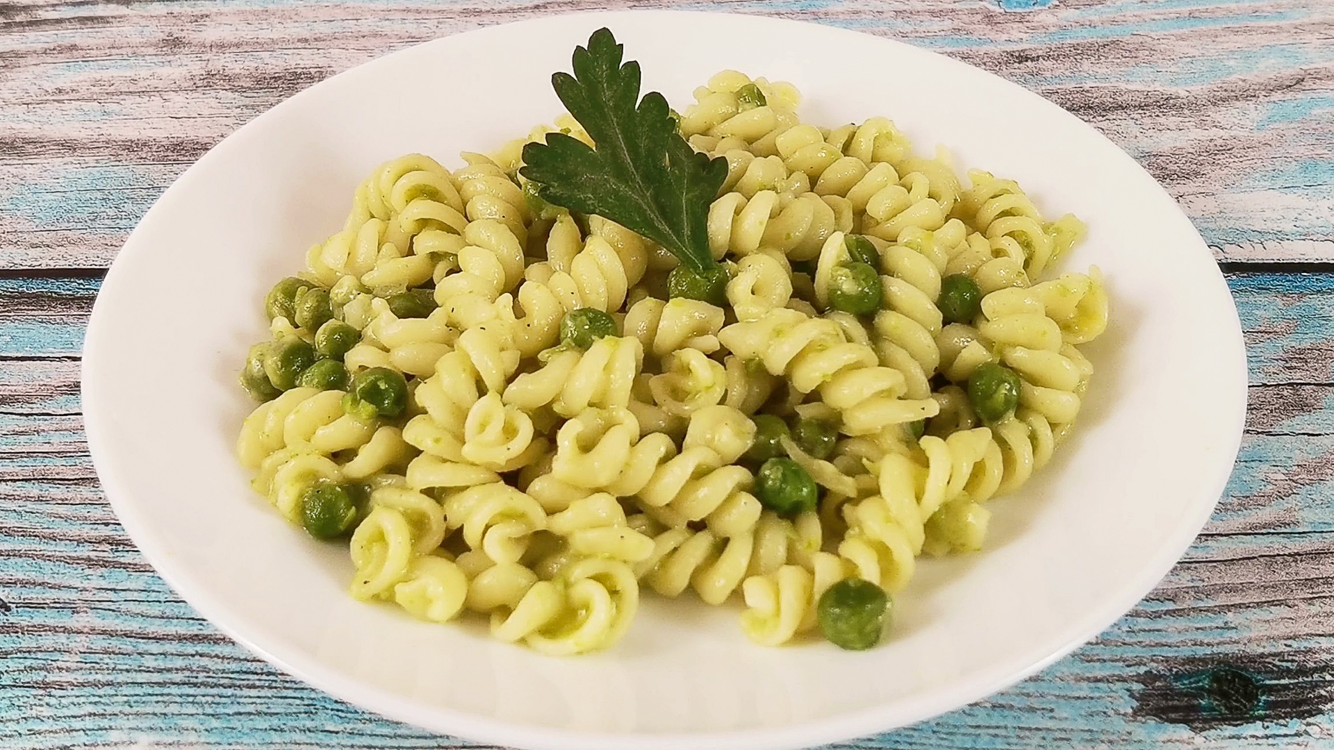 Сливочная паста с горошком. Бюджетный и вкусный рецепт смотреть онлайн