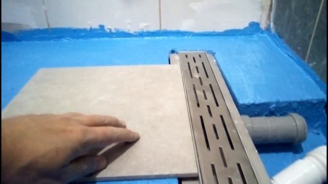 Как установить трап в душевом поддоне смотреть онлайн