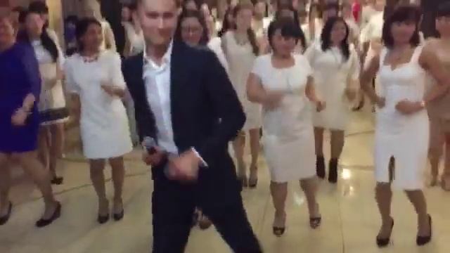 Наш итальянский флешмоб на банкете в Боровом! смотреть онлайн